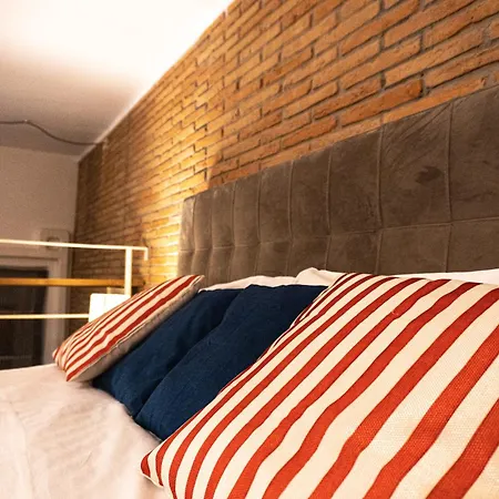 Old Town Nest In Apartment *