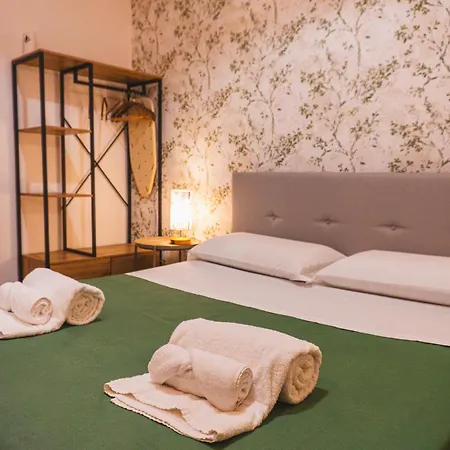 Old Town Nest In Apartament